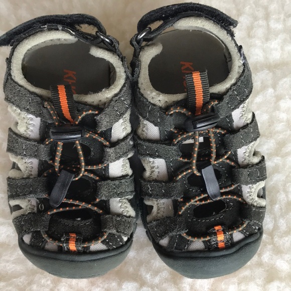Khombu kids grey suede+neoprene toe protector velcro close sport sandals EUC - Picture 2 of 7
